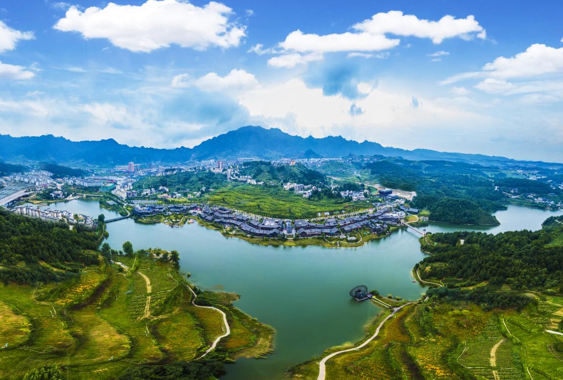 帮扶不设期限，值得剖析的万达扶贫范本