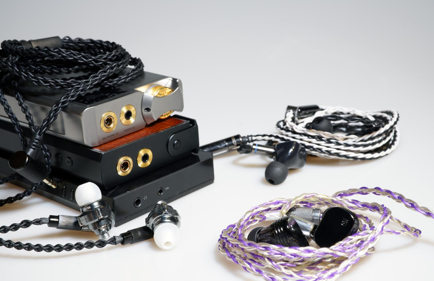 聊一下我喜欢的摇滚音乐以及适合听摇滚的耳机，*放播**器