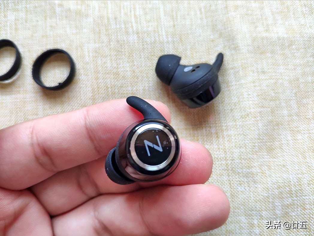 蓝牙耳机不好切歌怎么办？有实体按键的真无线蓝牙耳机体验