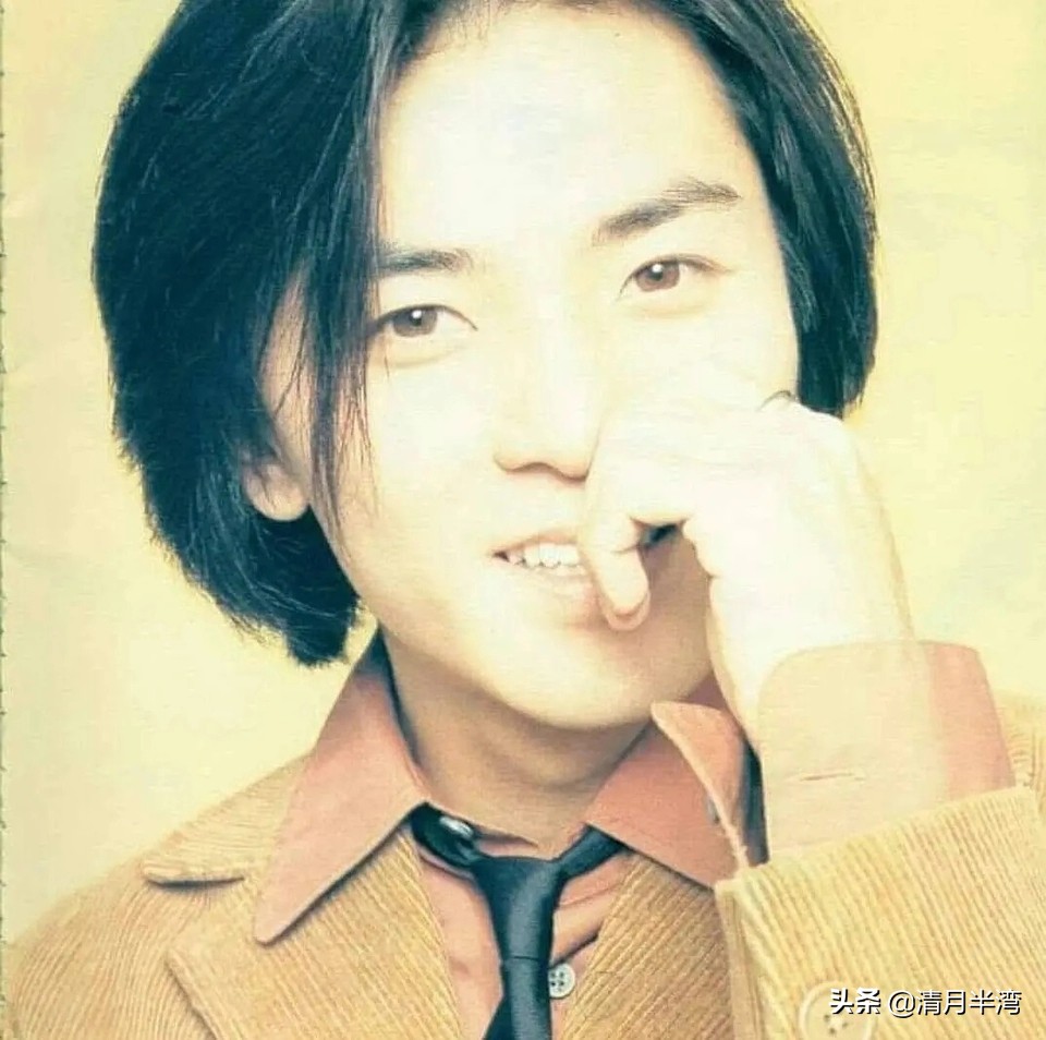 郑伊健天若有情里斯文败类,郑伊健斯文败类戴眼镜暗里着迷