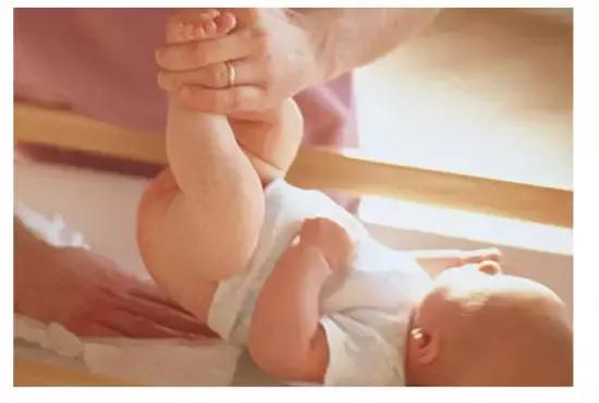 夏天宝宝护肤技巧宝妈必读,夏天日常护肤的正确顺序