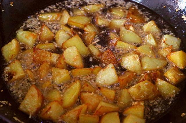 土豆怎么切片又好吃又好看,土豆怎么切丝才会光滑好吃