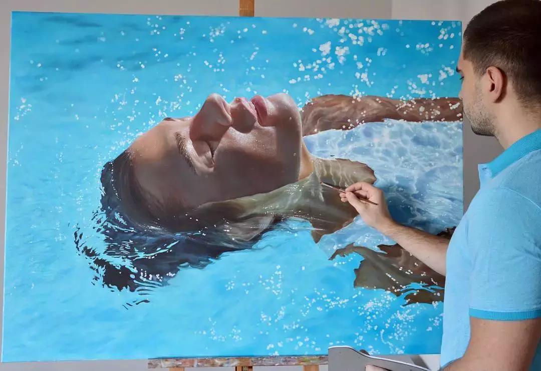 他画了一波美人，笔触精致，活色生香