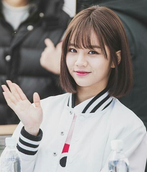 圆脸不留刘海怎样扎好看,圆脸短发不要烫发