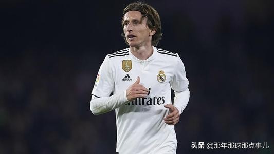 19-20赛季皇马top10球员，铁三角全部上榜，本泽马毫无疑问最佳