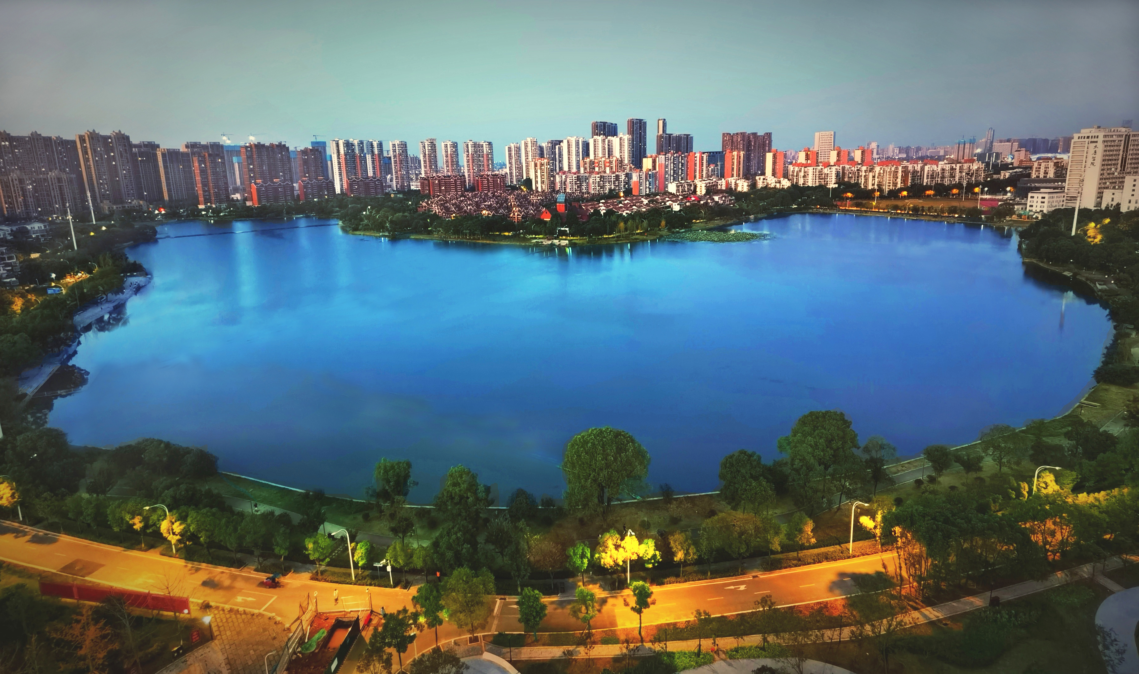 沉睡的历史与惊艳的现实——走读东西湖