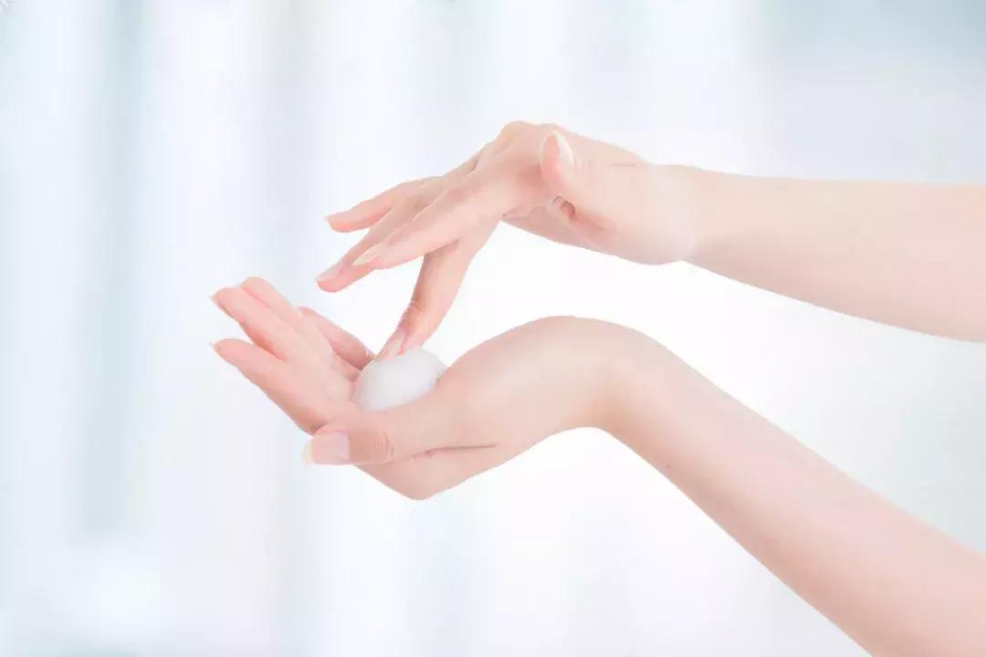 皮肤清洗过度怎么办,脸洗得太干净也会引起皮肤问题