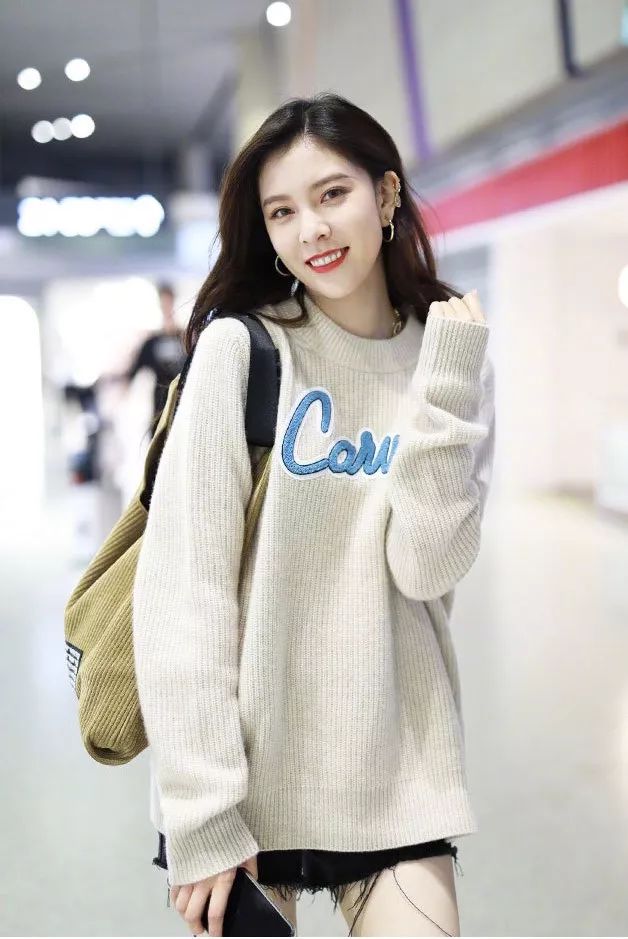 周雨彤宋妍霏谁的穿搭好,周雨彤冬季穿搭