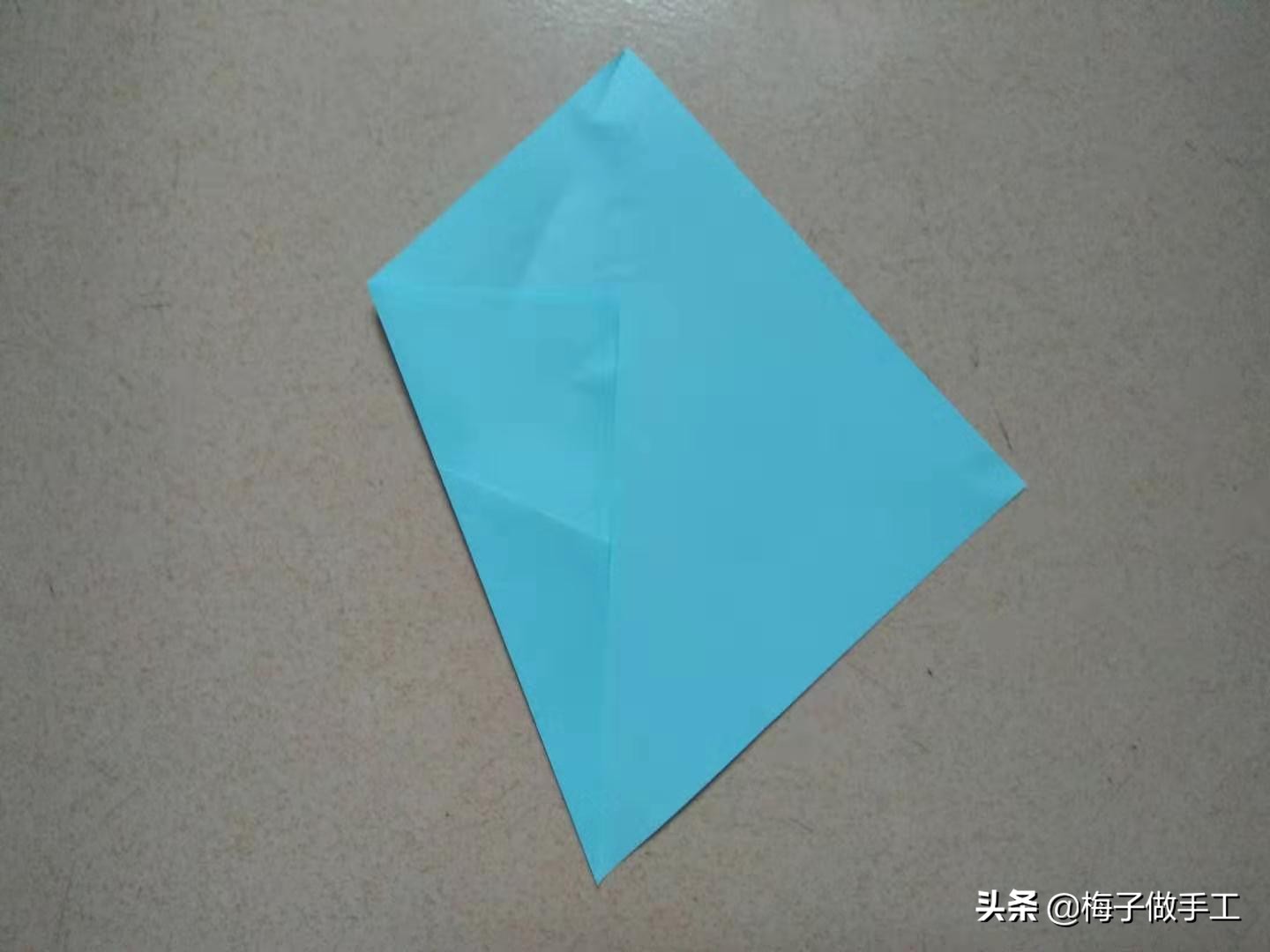 儿童手工折纸制作宝剑,又简单又好玩的手工折纸武器