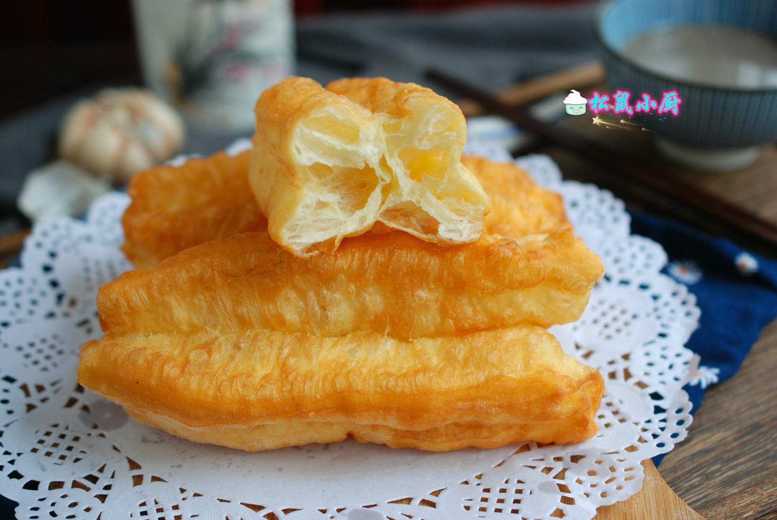 怎么调鸡蛋面粉炸油条好吃,面粉炸酥脆小油条的做法