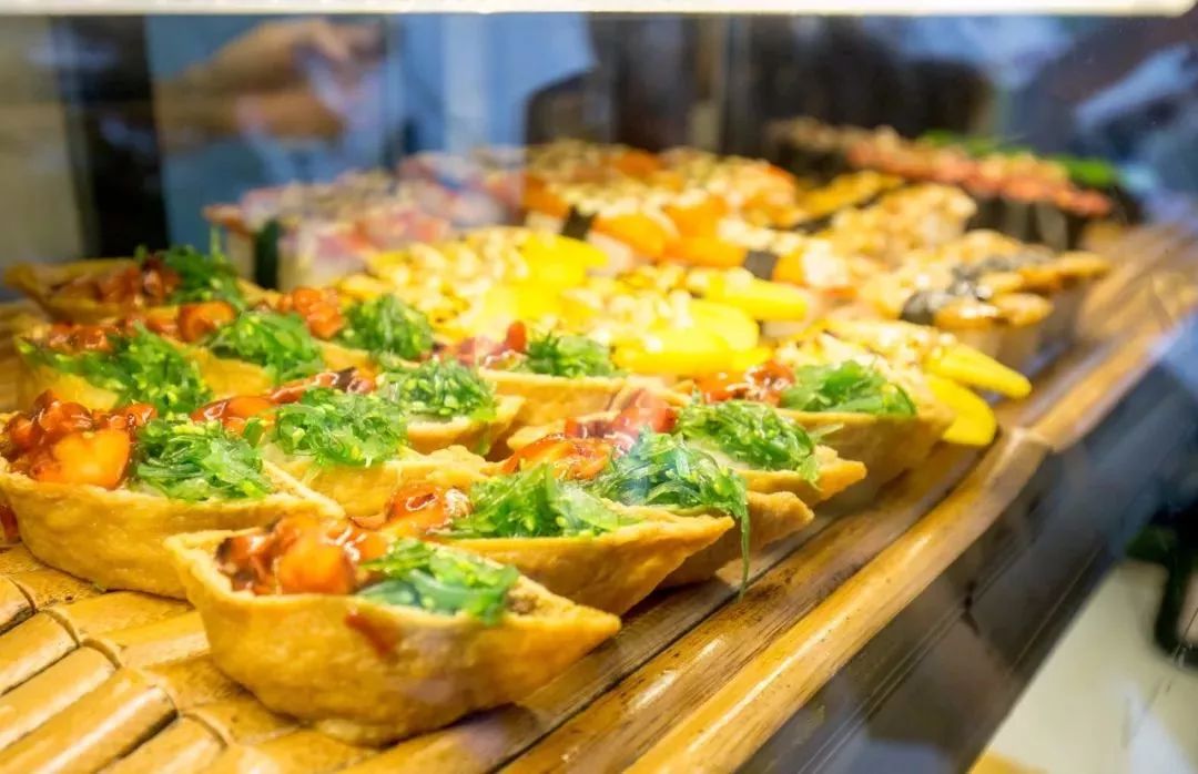 春暖花开是一年中最美丽的季节,春暖花开的季节享用大自然的美景