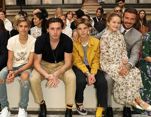 小七贝克汉姆骑马,小七贝克汉姆被二哥抱