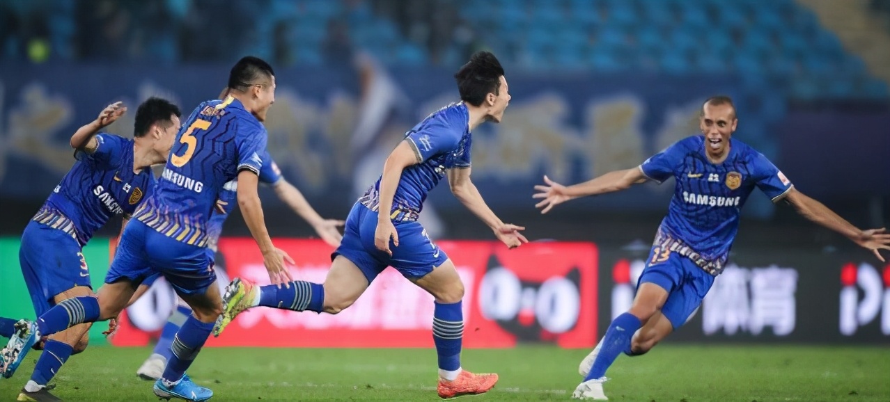 10人+主裁“偏袒”！被世界波逆转！名宿：国内裁判能吹如同赛