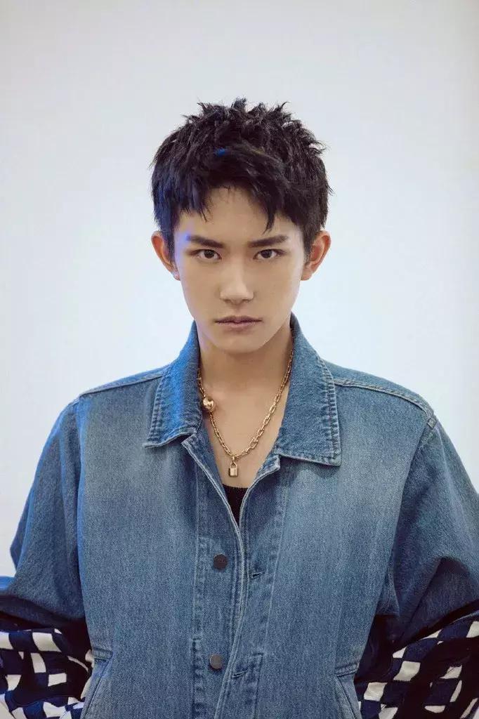 易烊千玺为什么这么吸引人,十七岁的易烊千玺经历了什么