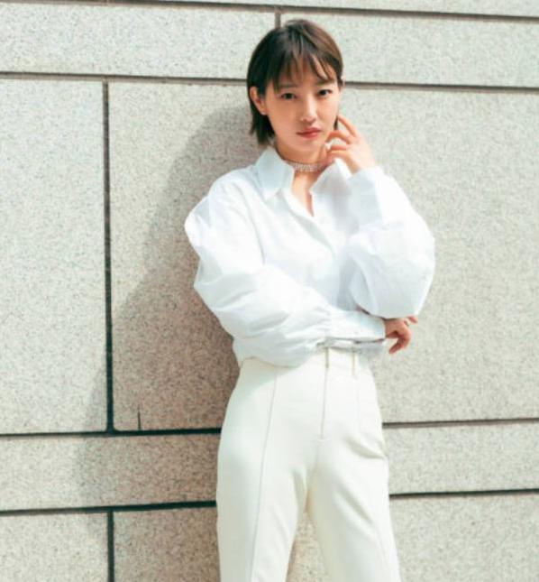 “一指禅”后，白百何频曝新恋情，上演“摸臀杀”的张爱朋去哪了