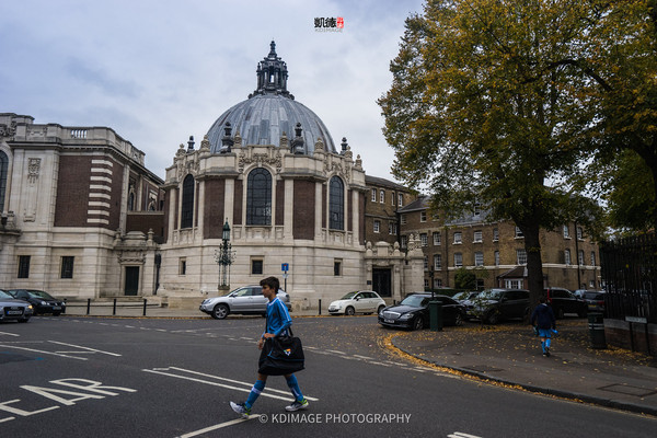 伊顿公学和霍格沃茨哪个好,英国贵族伊顿公学