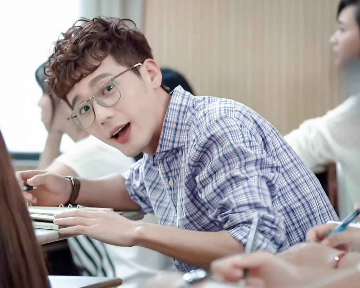 你可以说他不帅，但不得不承认他是型男