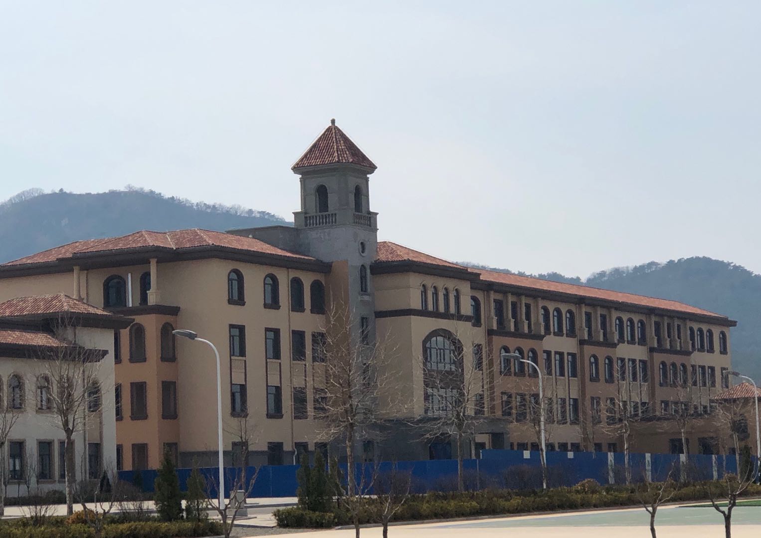 这所中西合璧的国际学校8月揭开面纱……