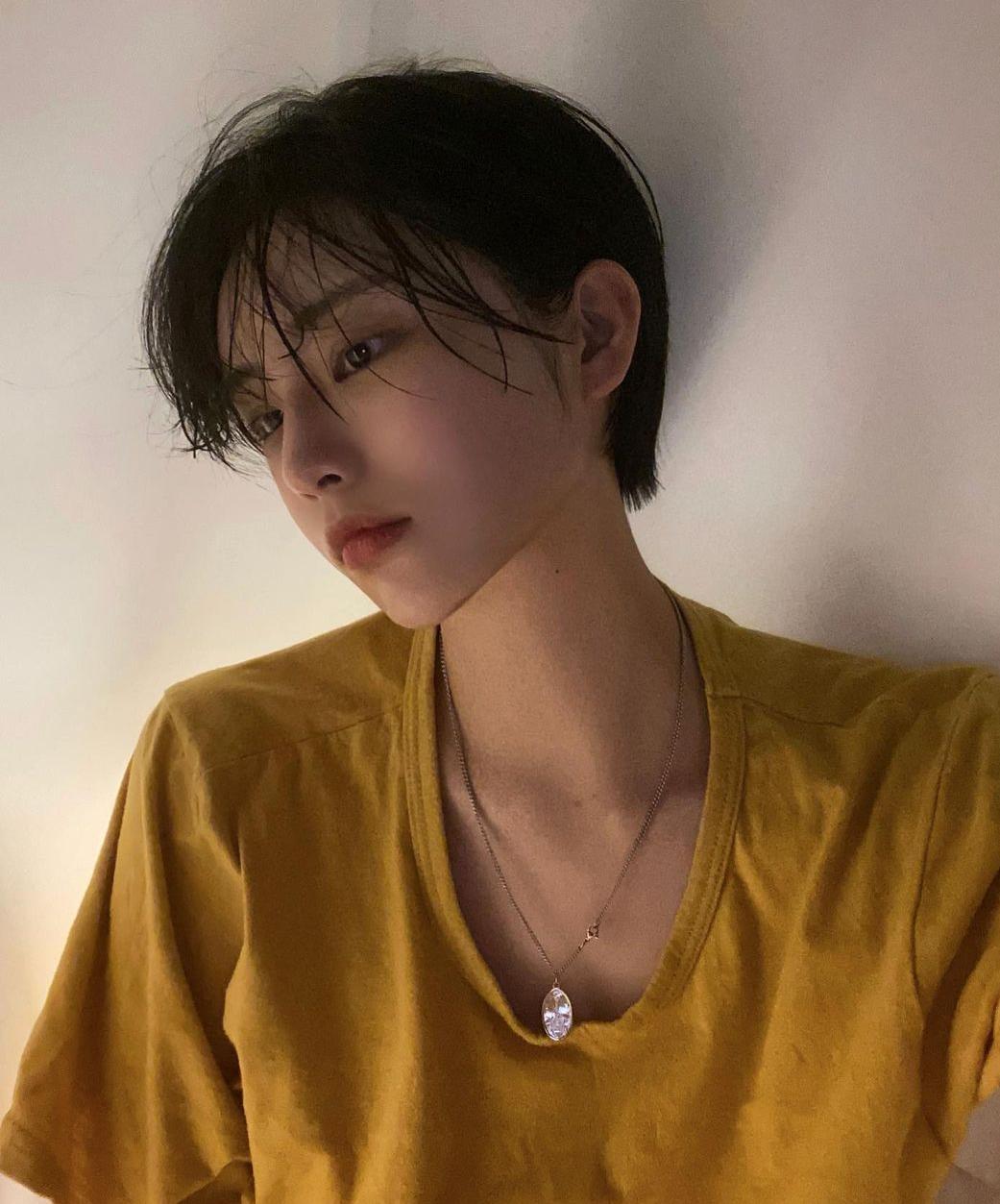 女生短发好看才是真的好看,适合女生的短发长一点帅一点