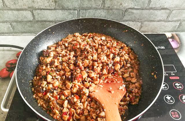 爱吃香菇酱不用去买教你秘制,最好吃香菇酱