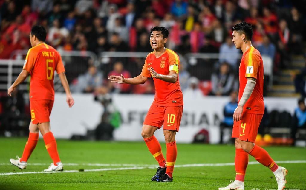 国足未来何去何从,为伊消得人憔悴七律