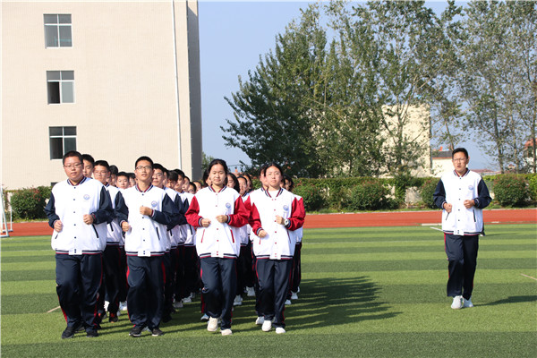 乳山二中元旦晚会,乳山二中2019级军训