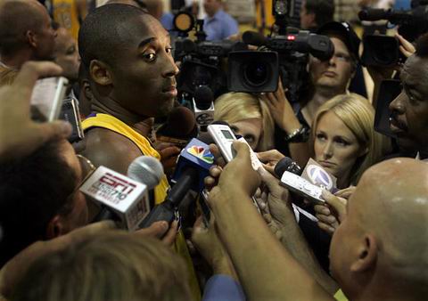 詹皇9年没在盐湖城赢球，魔鬼主场多恐怖？中国一主场海拔3658米