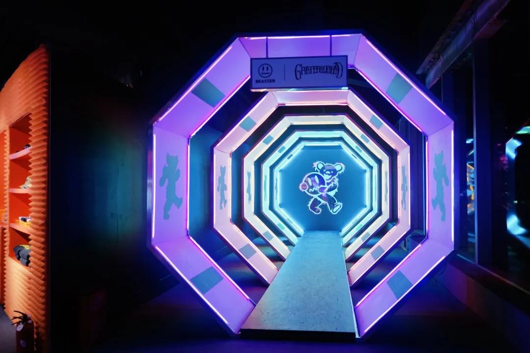 别争了，这条马路才是魔都内卷之王