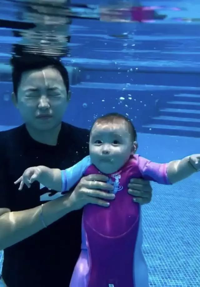 中国女网红ceo砸30万备孕,女ceo砸50万生下5国混血女