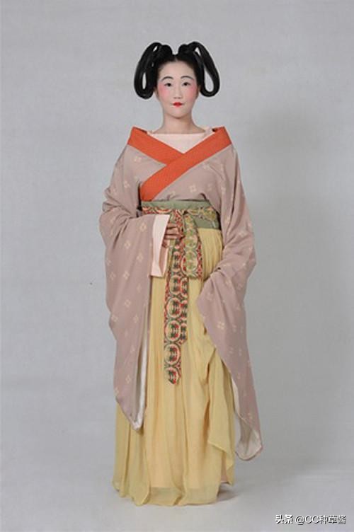 盘点各个年代的汉服,最正宗的汉服是什么样子的