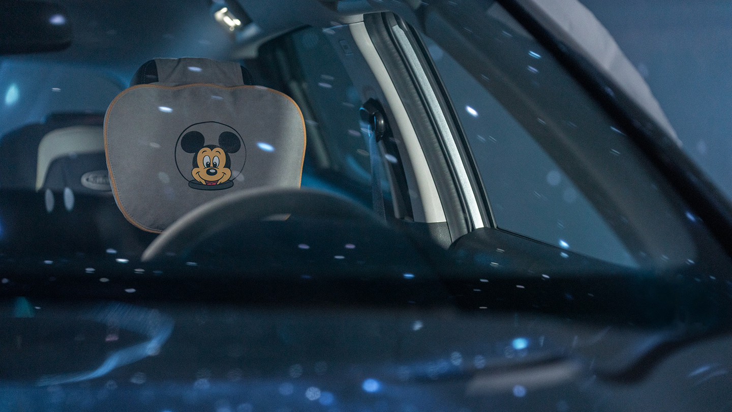 迪士尼太空飞船开回家！雪佛兰畅巡米奇太空版上市