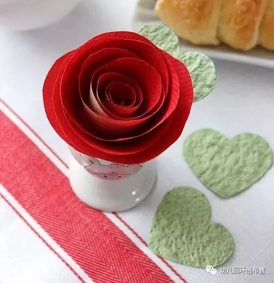 银杏叶手工花贴画幼儿园简单,彩色皱纹纸怎么做手工花幼儿园