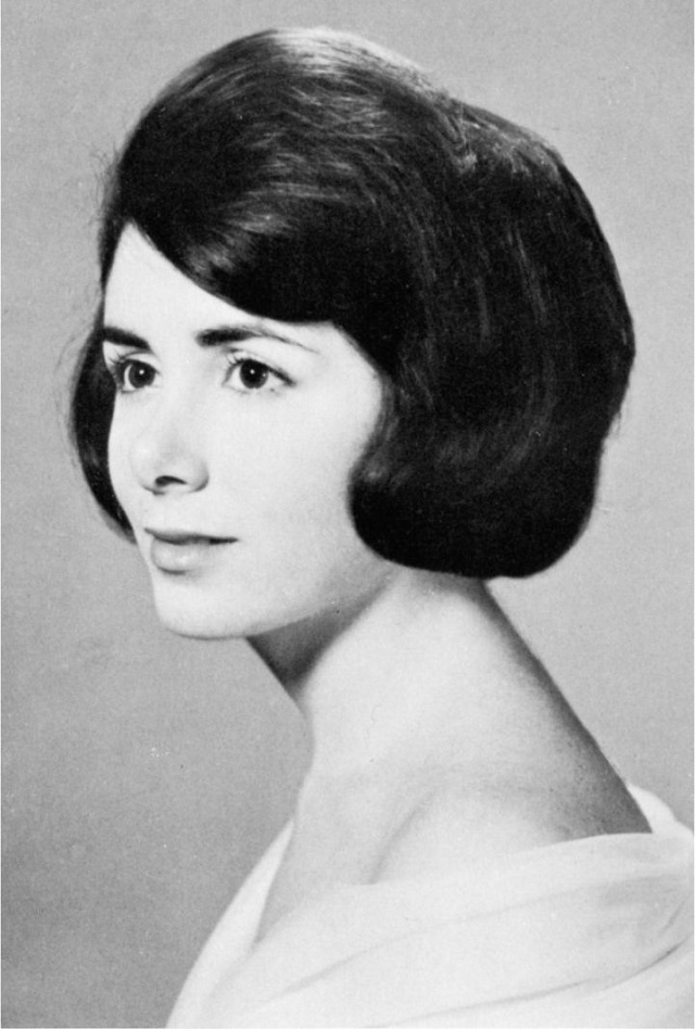 美国政坛一姐，手撕特朗普成日常，81岁仍坚守“*华反**战线”