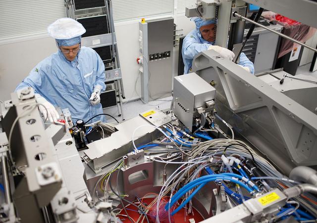 中国光刻机技术会打碎asml垄断吗,荷兰光刻机巨头真的破产了吗