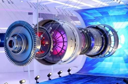 坦克300发动机和crv发动机哪个好,世界上动力最强的坦克发动机