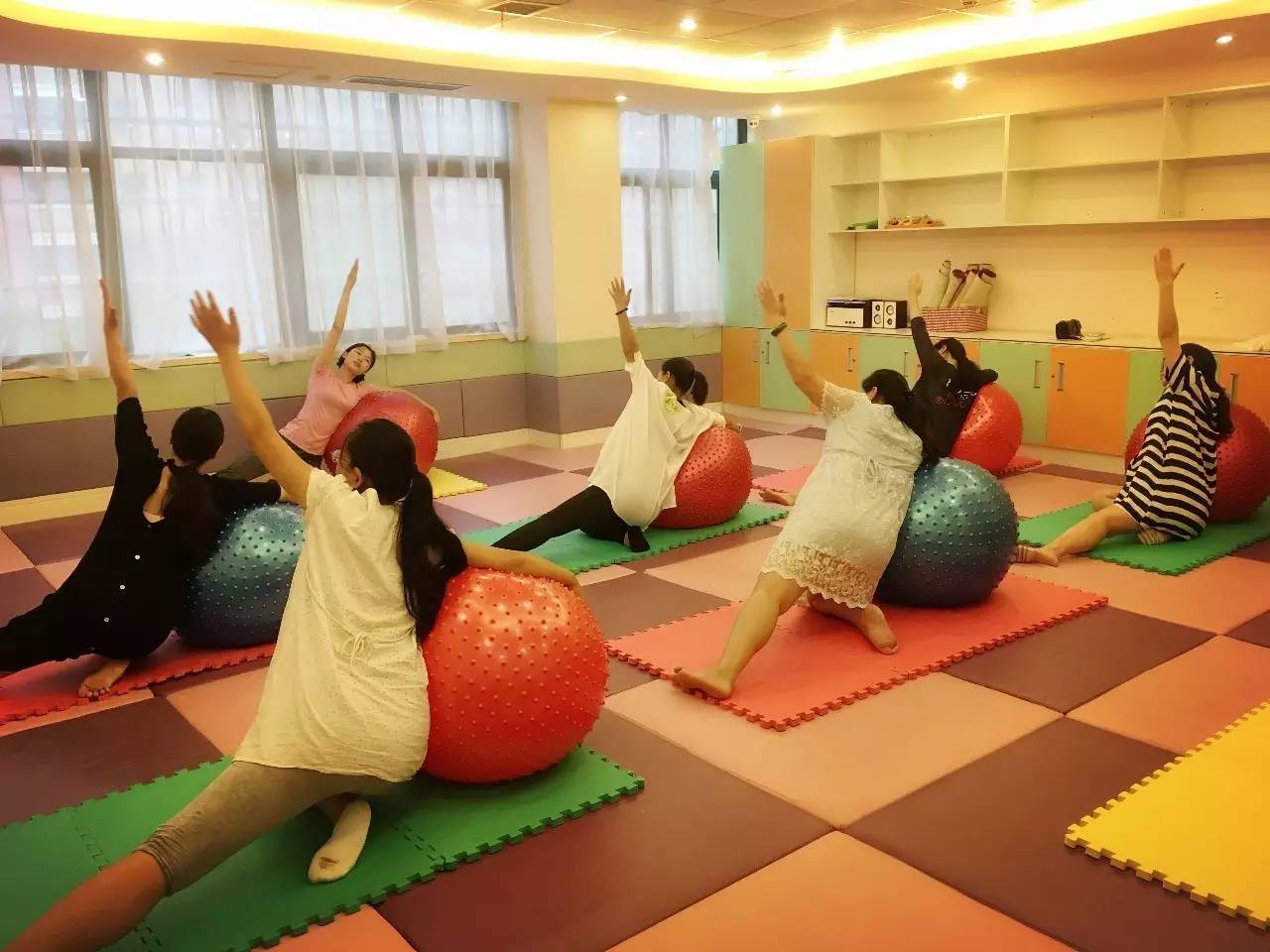 产妇还没进产房就生了,顺产不想侧切要跟医生怎么说