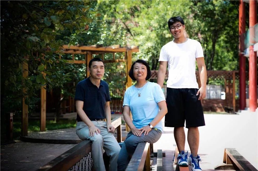 00后当官,00后的孩子多么不容易