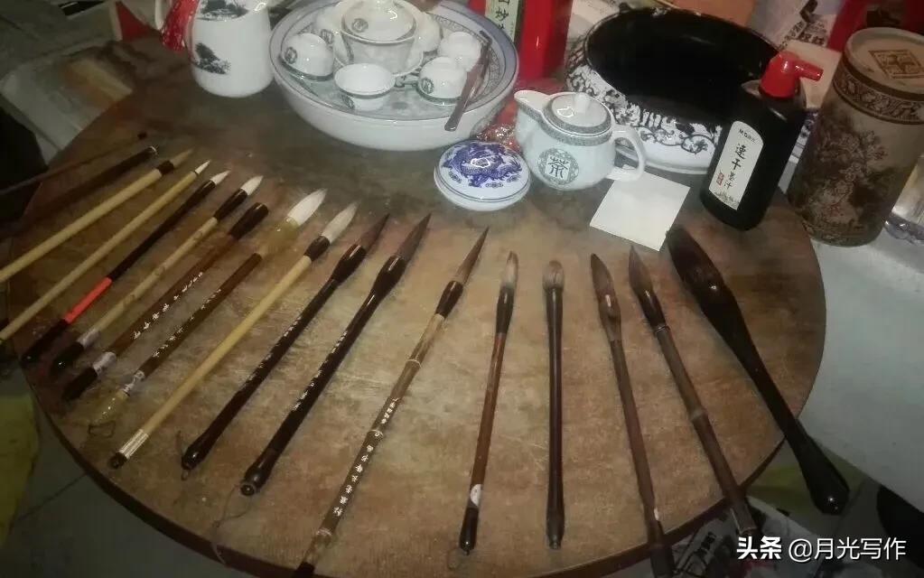 如何挑选毛笔的正确方法,毛笔入门选哪种毛笔