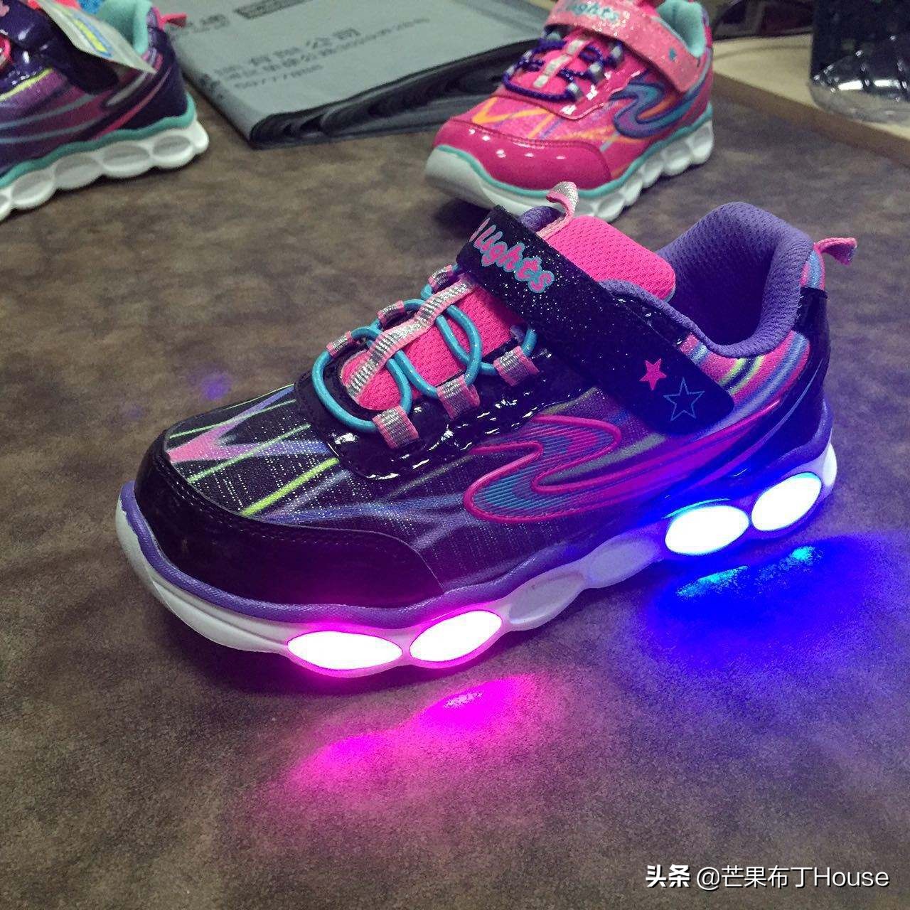 科普宝宝选鞋子,爬行宝宝该怎么选鞋