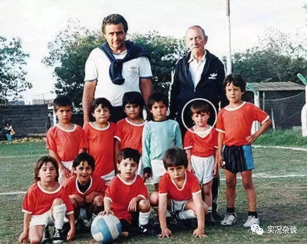 传奇巨星罗纳尔迪尼奥纪念赛,罗纳尔迪尼奥传奇人生