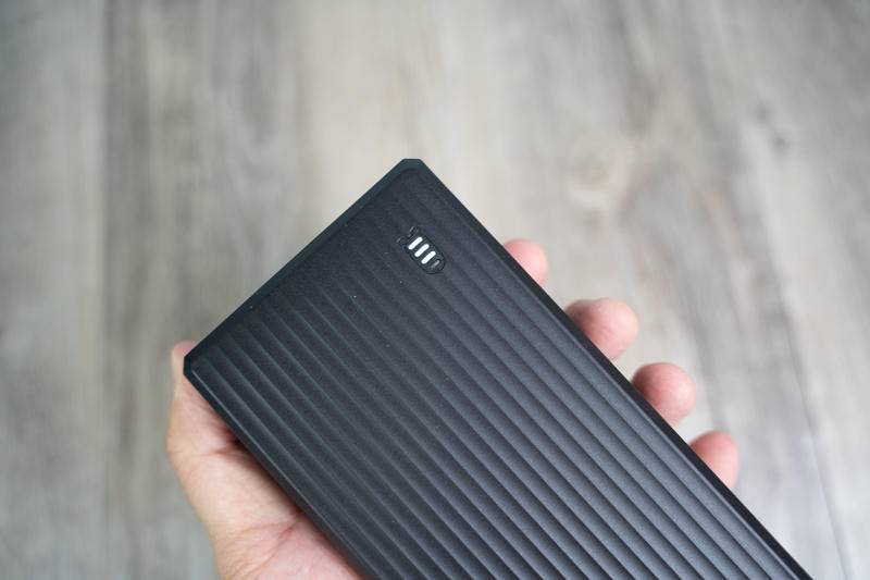 小米充电宝22.5瓦20000,小米10磁吸充电宝20000毫安