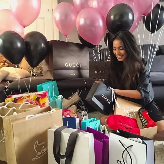 一年买两个包,一年买2个包正常吗