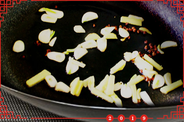 冬笋和它搭配简直好吃得不得了,冬笋和什么搭配炒着最好吃