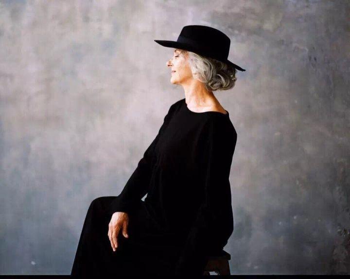 50岁身材超好的瑜伽女人,50岁女人成熟身材瑜伽