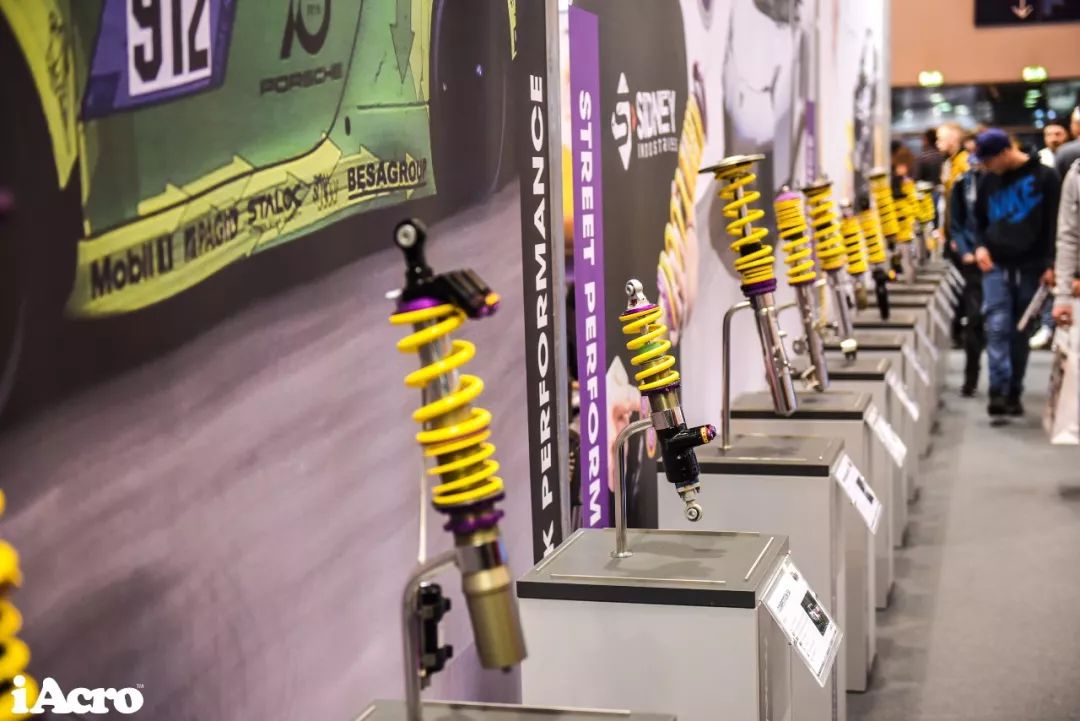 iAcroNavi——德国埃森改装车展之眼花缭乱上篇