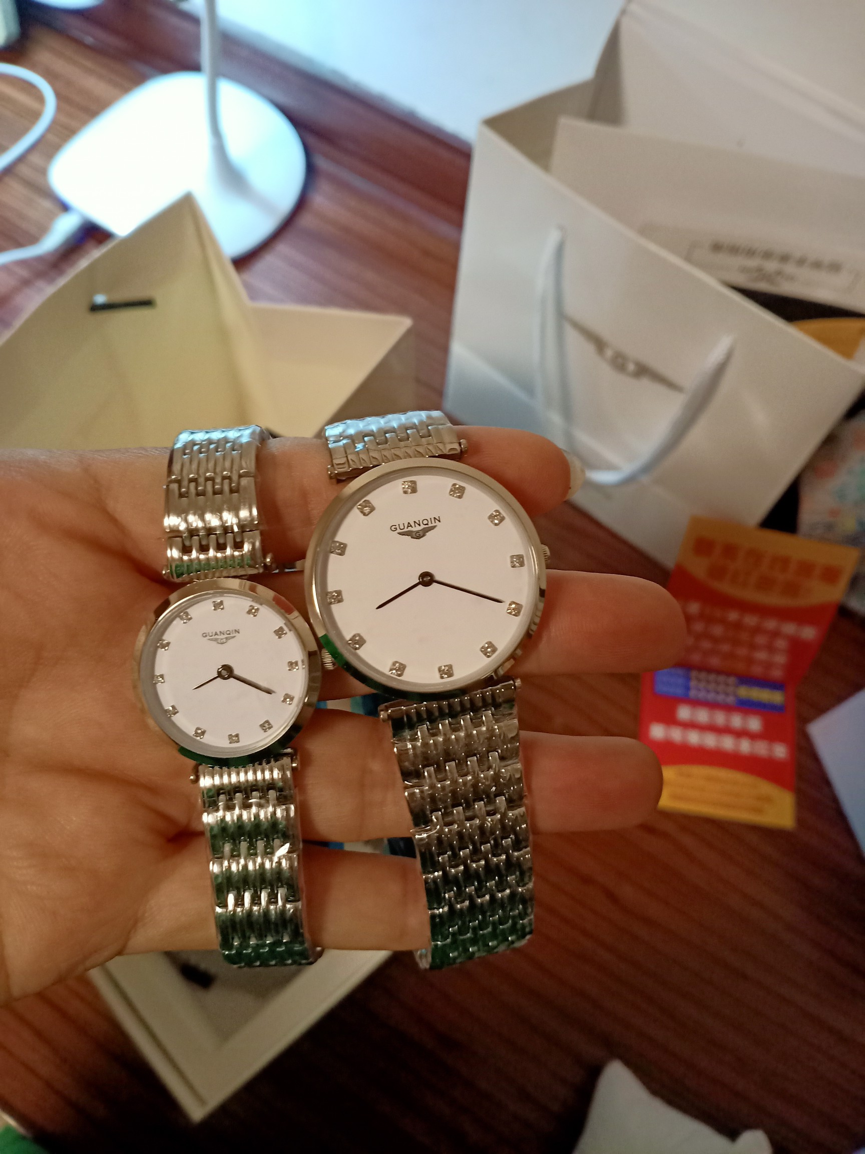 情人节表白送“TA”时尚情侣对表，助力甜蜜爱情