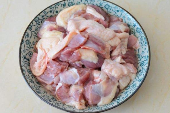 鸭怎么做皮脆肉嫩,鸭怎么做起来又嫩又香