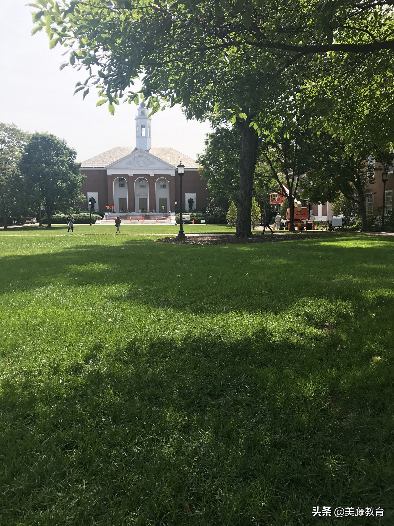 全美「吃住最赞」的大学Top10出炉！没想到排在第一的是....