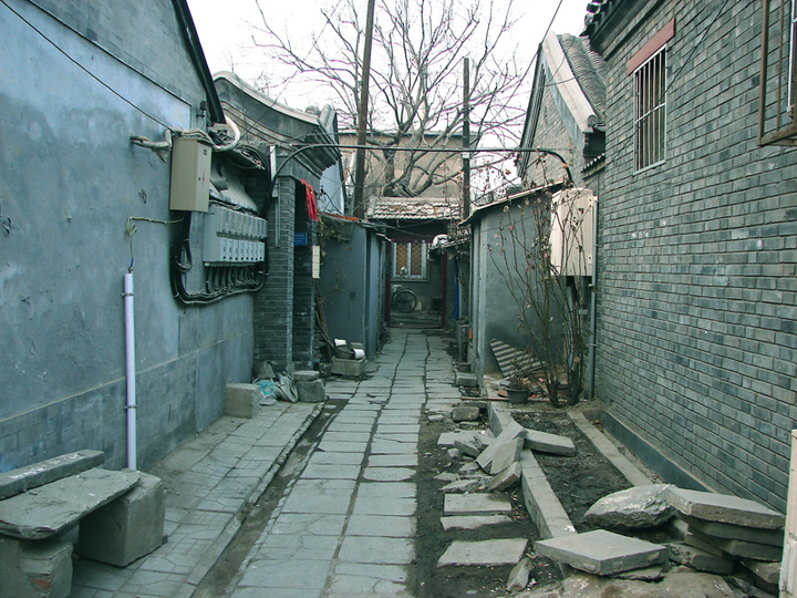 当年坐在宝马车上哭的女孩嫁了吗,宁愿坐宝马里哭的网红马诺