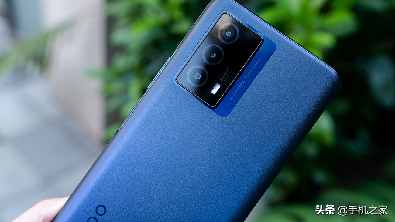 续航强信号好屏幕小的5g手机推荐,像素高续航能力强的5g手机1500元